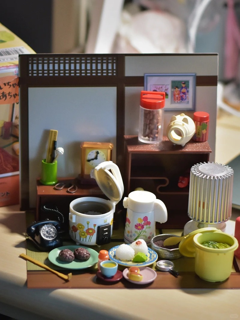 مجموعة أثاث مصغر عتيق من الثما - مراجعة Vintage Collection Playset وسعره