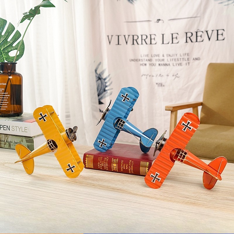 نموذج طائرة ودراجة نارية معدني - مراجعة Vintage Collectible Furniture وسعره